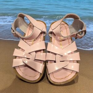 Sz. 7 Salt Water Sandals